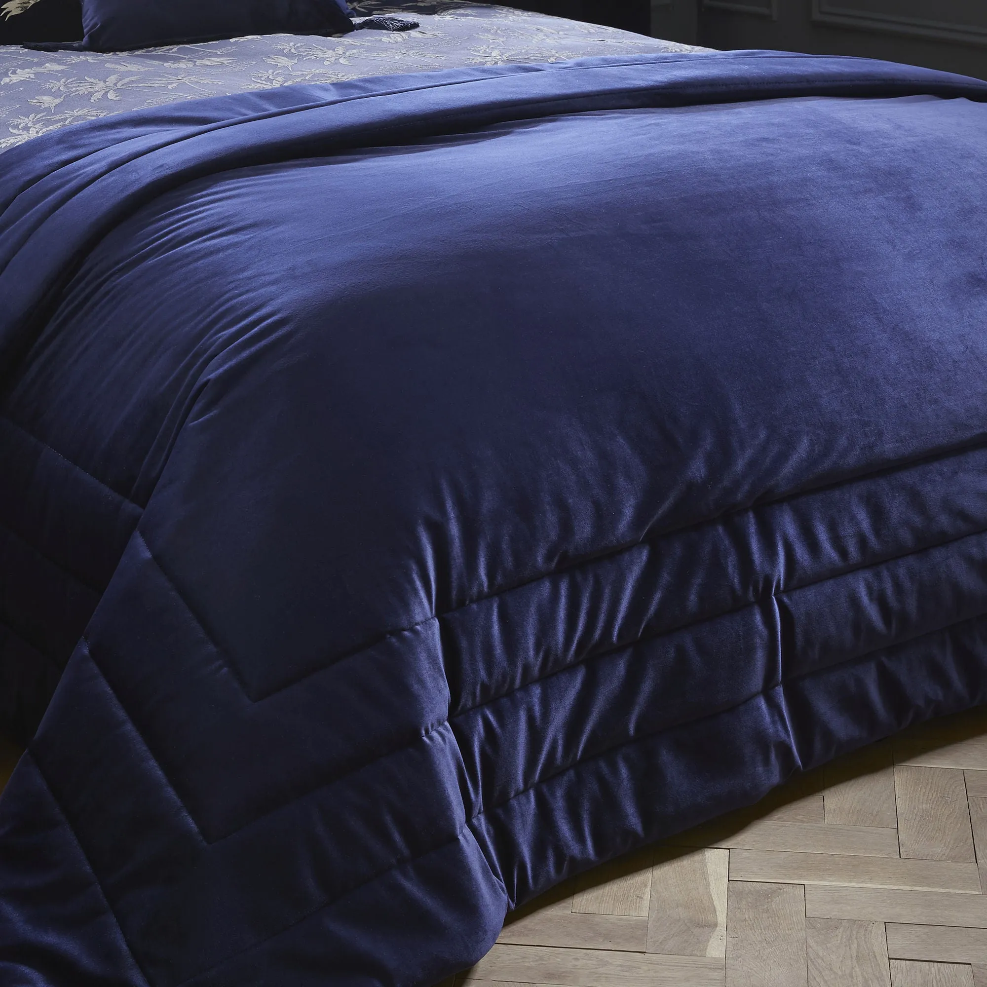 Chic Bedspread by Laurence Llewelyn-Bowen in Navy 150 x 220cm