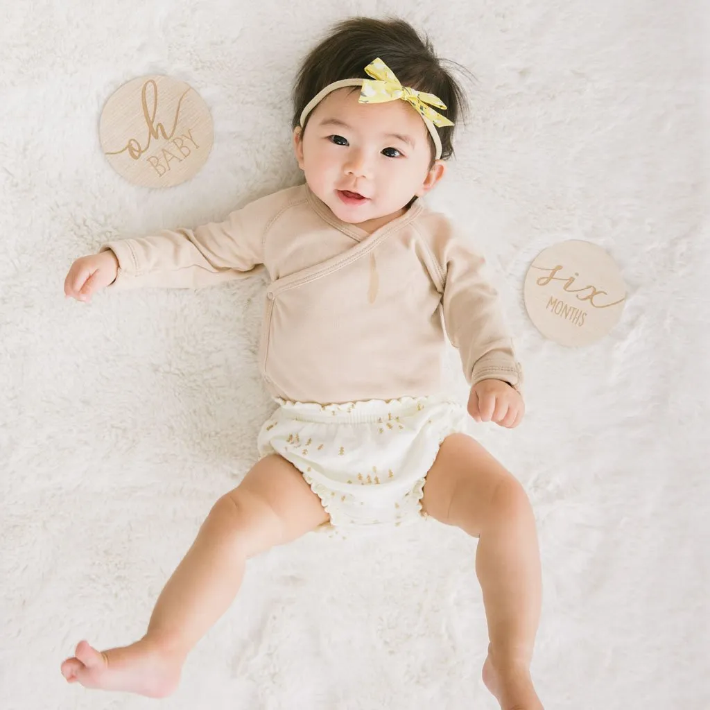 Wooden Reversible Milestone Photo Props by Pearhead